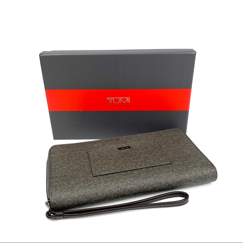 Tumi Earl Gray Travel Wallet RFID Blocking Zip